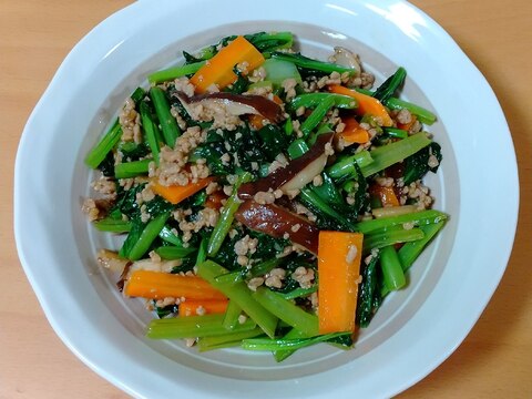 小松菜と椎茸と人参の生姜醤油炒め